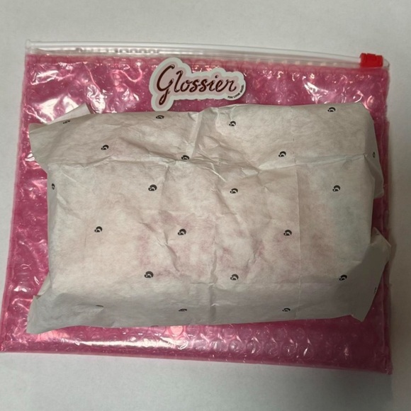 Glossier Philadelphia Mini Pink Beauty Bag nwt - Picture 7 of 8